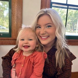 Meet your Posher, Whitney